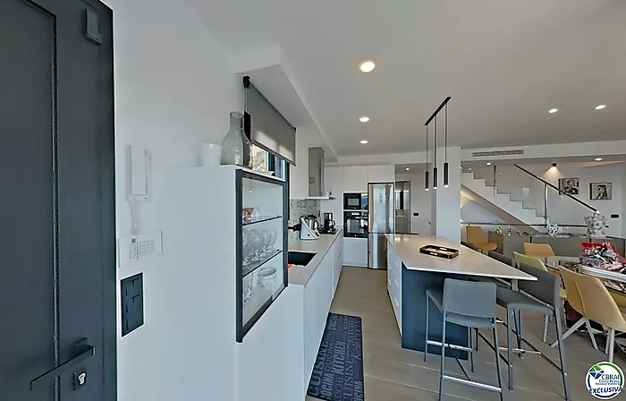 Casa en Roses, 3 habitaciones, 250 m2