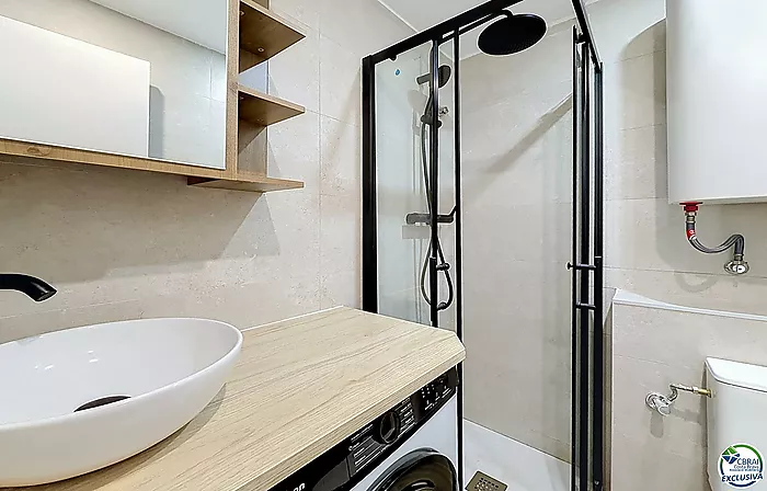 Apartamento en primera línea de mar en Empuriabrava