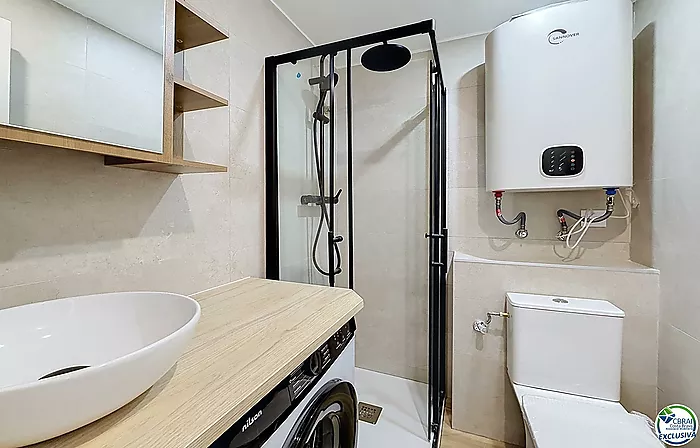 Apartamento en primera línea de mar en Empuriabrava