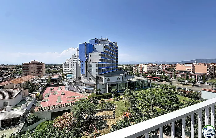 Apartamento en primera línea de mar en Empuriabrava
