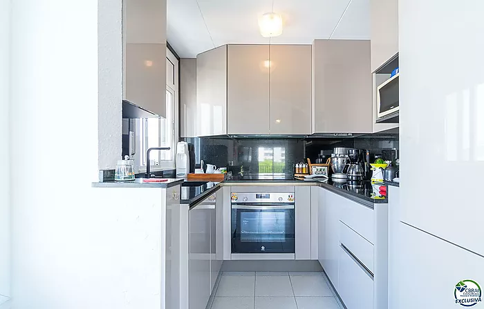 🌴 Magnífico apartamento con terraza y parking privado – Sector Salatar