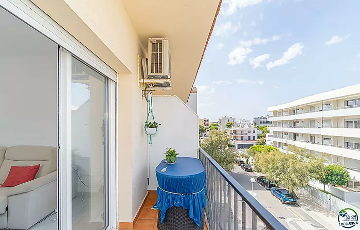 🌴 Magnífico apartamento con terraza y parking privado – Sector Salatar