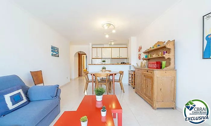 GRAN RESERVA Encantador apartamento a solo 50 metros de la playa, con piscinas, jardines comunitarios y licencia turística