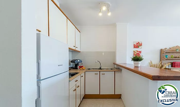 GRAN RESERVA Encantador apartamento a solo 50 metros de la playa, con piscinas, jardines comunitarios y licencia turística