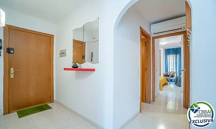 GRAN RESERVA Encantador apartamento a solo 50 metros de la playa, con piscinas, jardines comunitarios y licencia turística