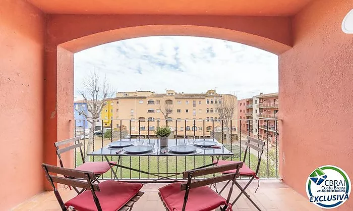 GRAN RESERVA Encantador apartamento a solo 50 metros de la playa, con piscinas, jardines comunitarios y licencia turística