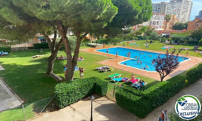 GRAN RESERVA Encantador apartamento a solo 50 metros de la playa, con piscinas, jardines comunitarios y licencia turística