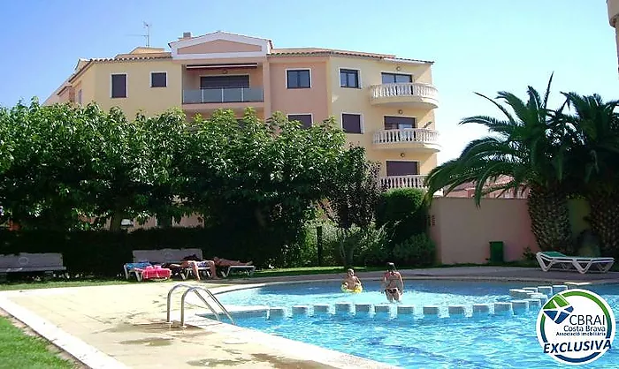 GRAN RESERVA Encantador apartamento a solo 50 metros de la playa, con piscinas, jardines comunitarios y licencia turística