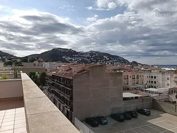 INCREIBLE Y MAGNIFIC APARTAMENT DUPLEX AL CENTRE DE ROSES amb llicència turística