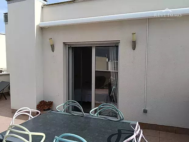INCREIBLE Y MAGNIFIC APARTAMENT DUPLEX AL CENTRE DE ROSES amb llicència turística