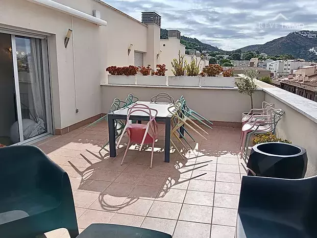 INCREIBLE Y MAGNIFIC APARTAMENT DUPLEX AL CENTRE DE ROSES amb llicència turística