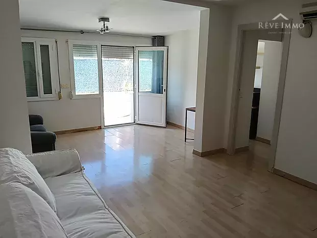 Casa d'una sola planta de 3 dormitoris amb piscina a Empuriabrava