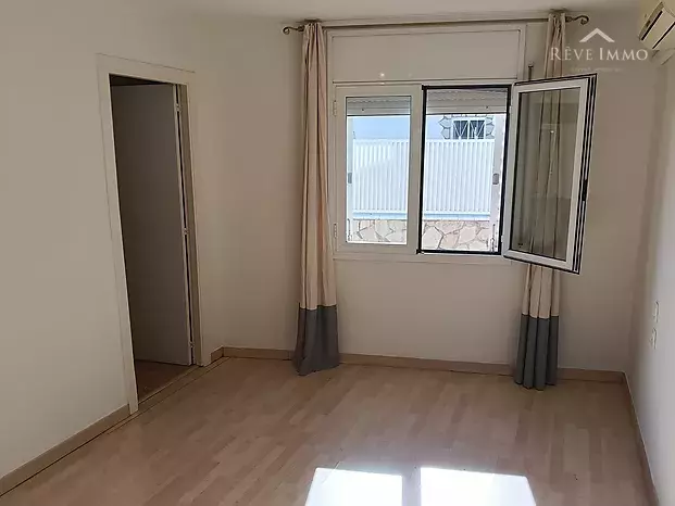 Casa d'una sola planta de 3 dormitoris amb piscina a Empuriabrava