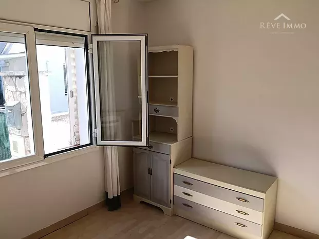 Casa d'una sola planta de 3 dormitoris amb piscina a Empuriabrava