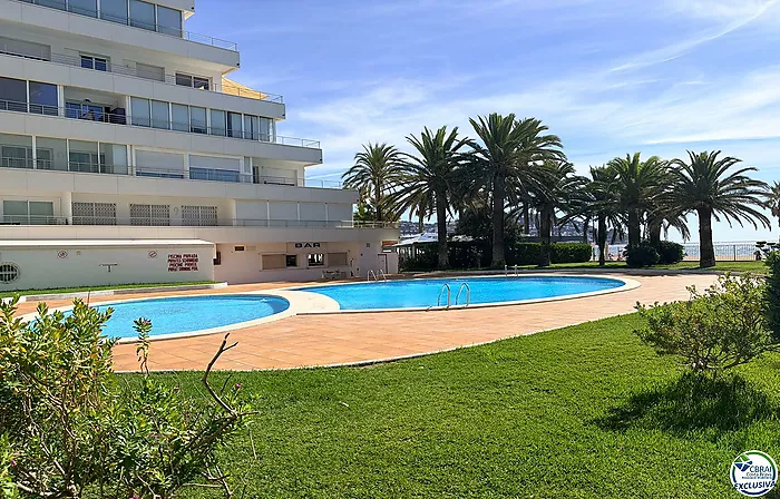 Première ligne de mer – Vue spectaculaire sur la mer et rénové