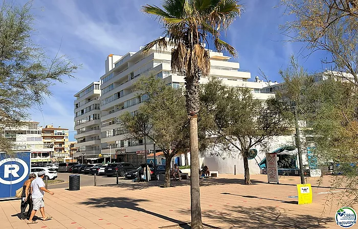 Première ligne de mer – Vue spectaculaire sur la mer et rénové