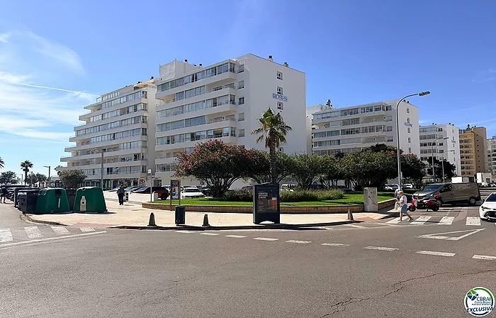 Première ligne de mer – Vue spectaculaire sur la mer et rénové