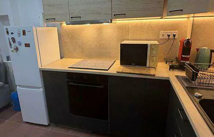 Rez-de-jardin de 2 chambres avec terrasse dans une résidence avec piscine