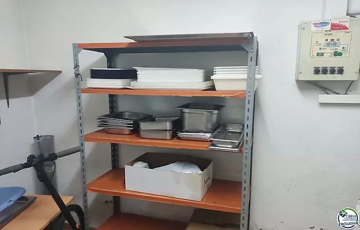 En venta local comercial, antigua carniceria.