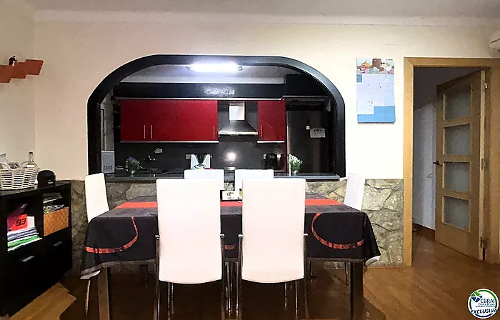 Piso reformado en el centro de Llançà, listo para entrar a vivir