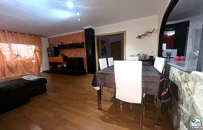 Piso reformado en el centro de Llançà, listo para entrar a vivir