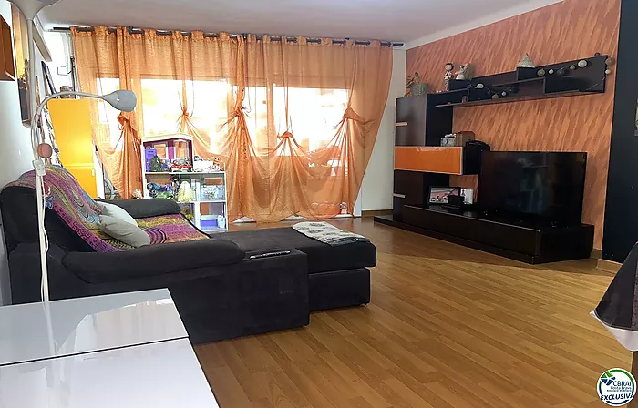 Piso reformado en el centro de Llançà, listo para entrar a vivir