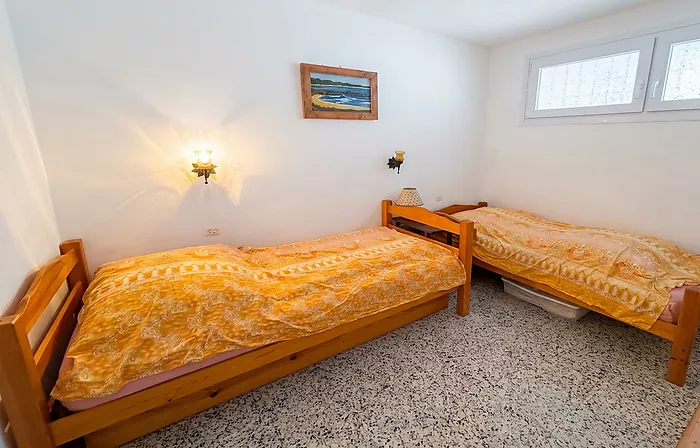 Apartamento luminoso con terraza — Última planta, Santa Margarita, Roses
