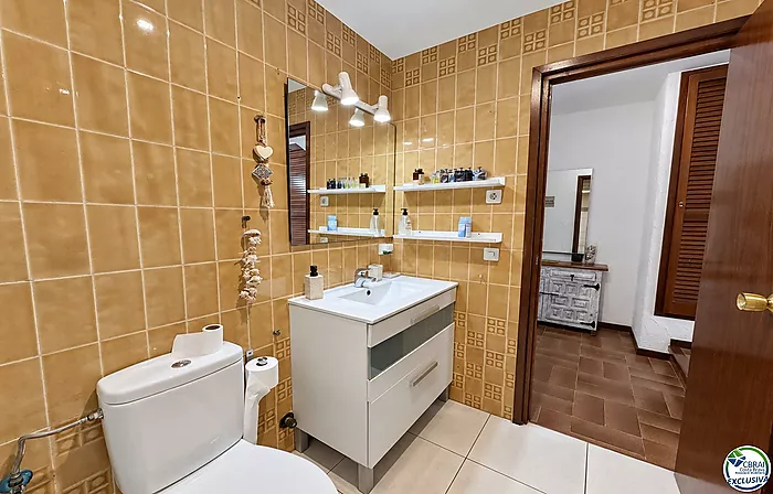 Spacious studio with terrace and tourist licence 80 metres from Santa Margarita beach - Roses
