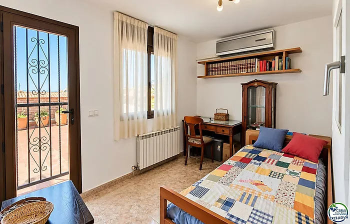 3-Bedroom Duplex Penthouse with Spacious Terraces, Swimming Pool and Parking
