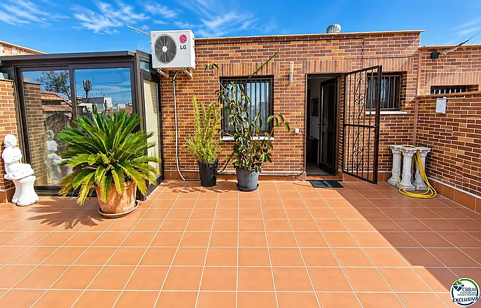 3-Bedroom Duplex Penthouse with Spacious Terraces, Swimming Pool and Parking