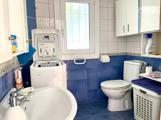 Apartment with terrace, parking, and step-free access 150 m from Almadrava beach