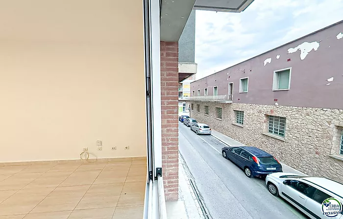 Piso de 2 dormitorios con ascensor en Figueres