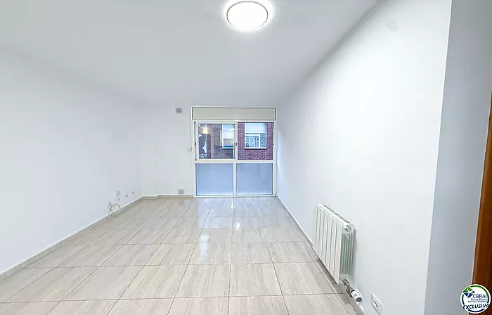 Piso de 2 dormitorios con ascensor en Figueres