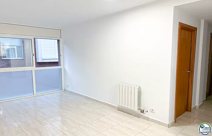 Piso de 2 dormitorios con ascensor en Figueres
