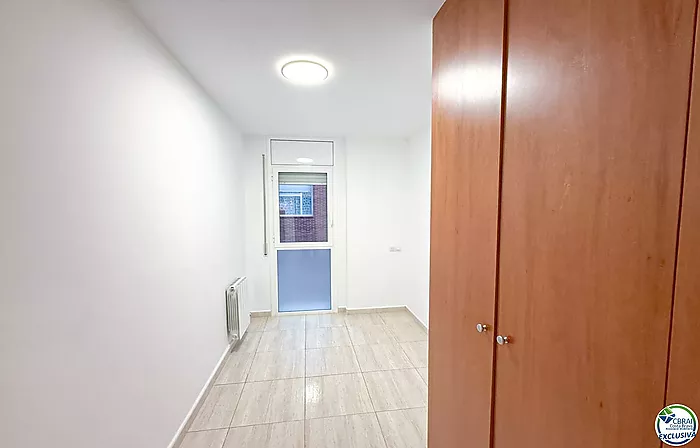 Piso de 2 dormitorios con ascensor en Figueres