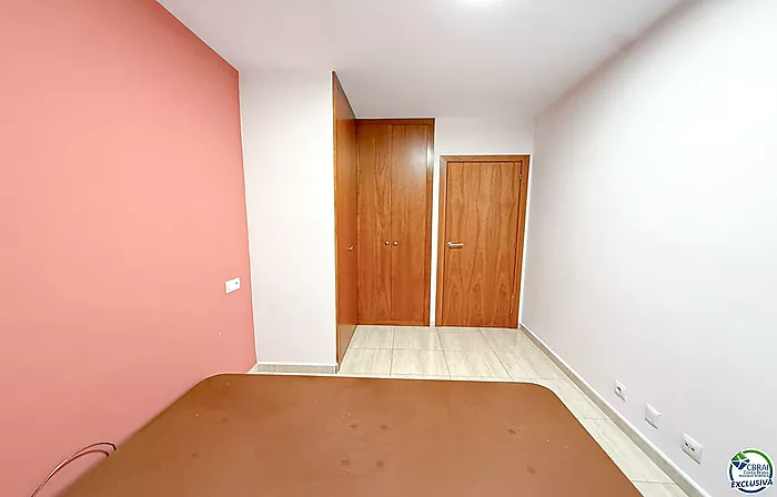 Piso de 2 dormitorios con ascensor en Figueres
