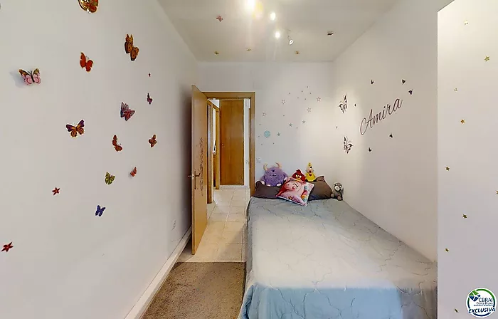 3-Bedroom Apartment with shared Mooring