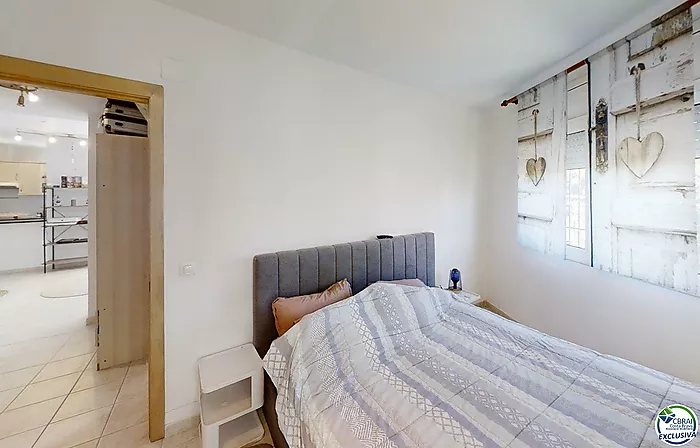 3-Bedroom Apartment with shared Mooring