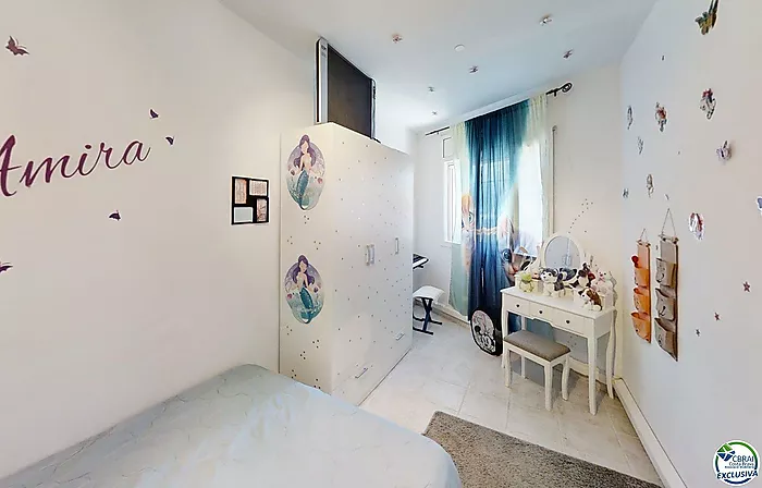 3-Bedroom Apartment with shared Mooring