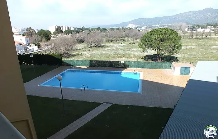 Sunny apartment with terrace and parking space in Santa Margarita