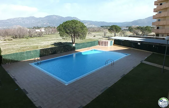 Sunny apartment with terrace and parking space in Santa Margarita