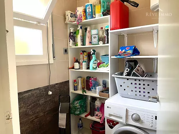 Apartamento en planta baja en un rincón de verdor, con posibilidad de amarre