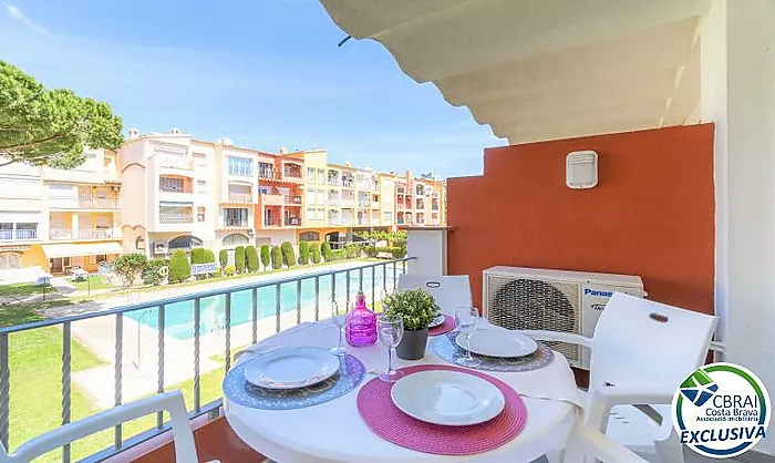 GRAN RESERVA  Magnificent renovated apartment with tourist license, close to the beach and with communal pools and gardens