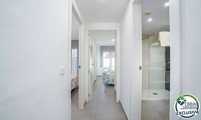 GRAN RESERVA Magnificent renovated apartment with tourist license, close to the beach and with communal pools and gardens