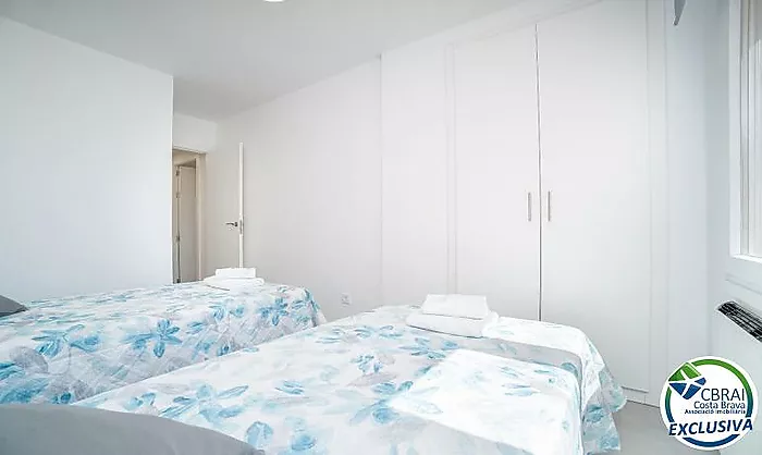 GRAN RESERVA Magnificent renovated apartment with tourist license, close to the beach and with communal pools and gardens
