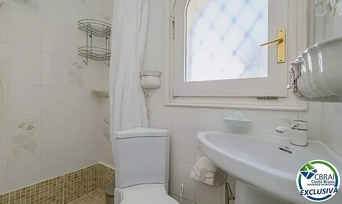 Magnifique maison de pêcheur avec amarrage et piscine