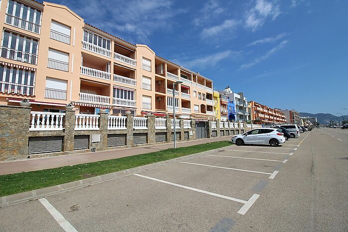 MARENOSTRUM Apartamento renovado con vistas al mar y a la playa