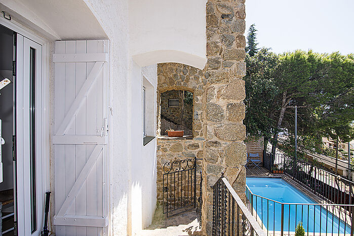 Preciosa casa reformada con vistas espectaculares con piscina privada y garaje