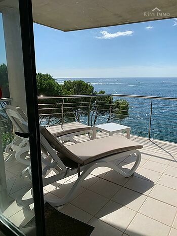 Magnifico Apartamento con Vista panorámica en primera línea de mar a Roses Canyelles