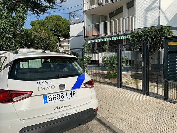 Bonito piso de 2 dormitorios en el barrio tranquilo de Santa Margarita con amarre comunitario